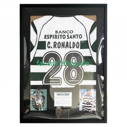 Cristiano Ronaldo Nr. 28 Sporting CP Retro Heimtrikot 2001 – signiert, Premium-Rahmen