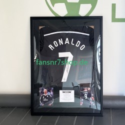 Cristiano Ronaldo Nr. 7 Real Madrid Retro Third-Trikot 2014 – signiert, Premium-Rahmen
