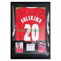 Solskjær Nr. 20 Norwegen Retro Heimtrikot 1998 – signiert, Premium-Rahmen